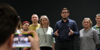 Работники культуры Муравленко поздравили коллег из Волновахи - Муравленко 24