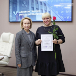 Жителям Муравленко вручили заслуженные награды